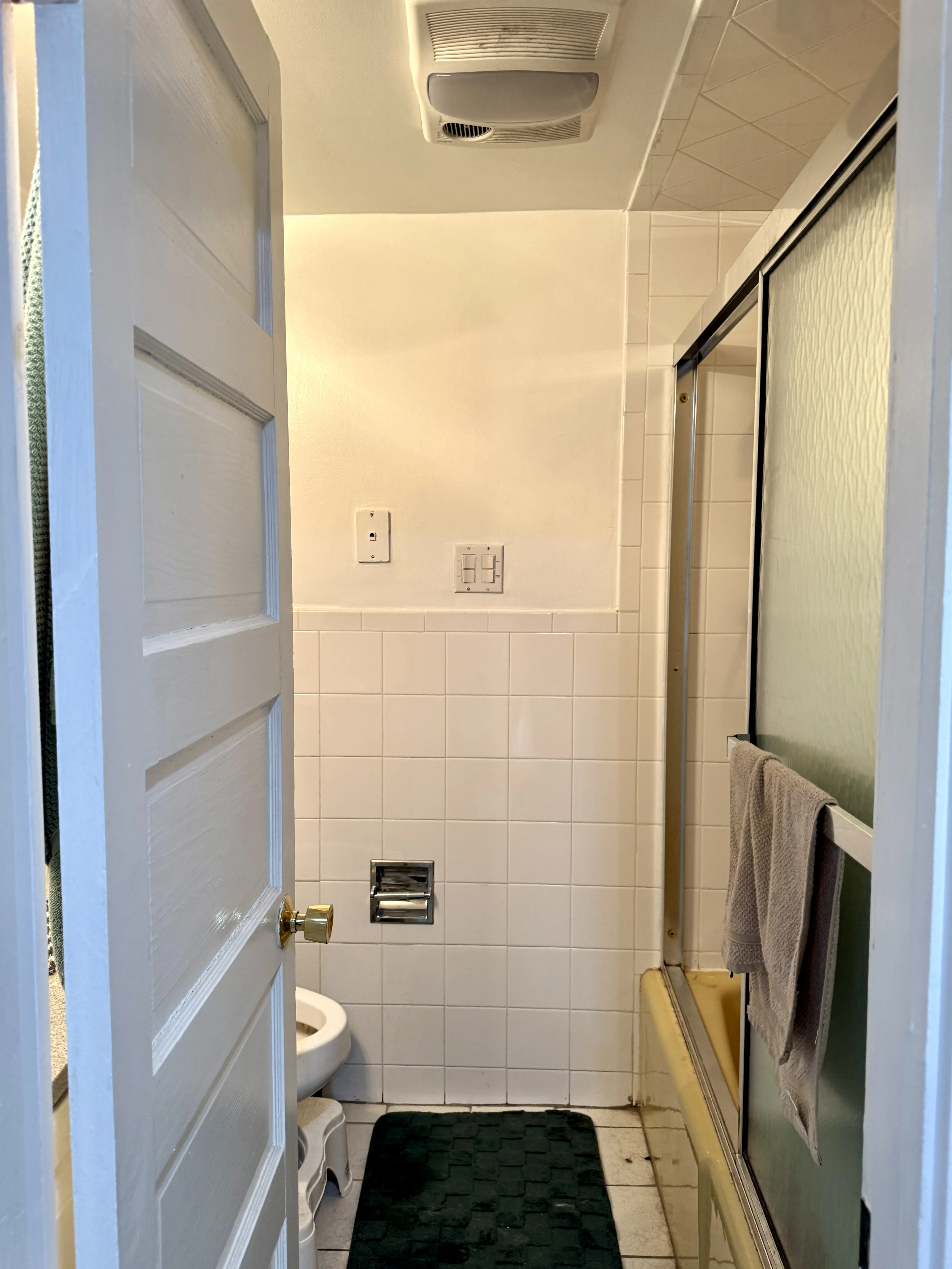 12 Dean Rd, Brookline