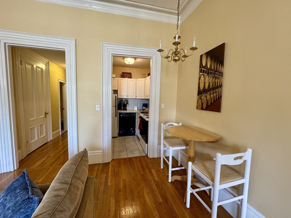 169 Beacon St, Back Bay