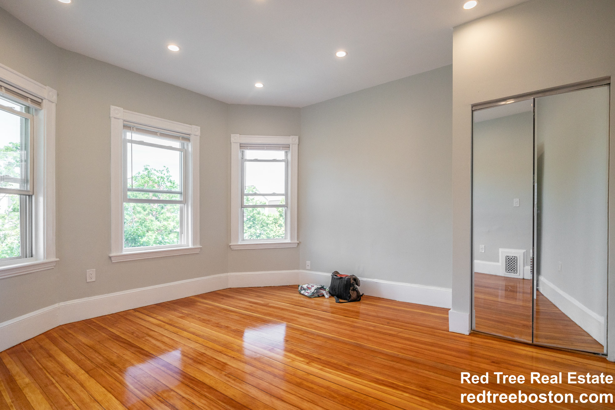 164 Hyde Park Ave, Jamaica Plain