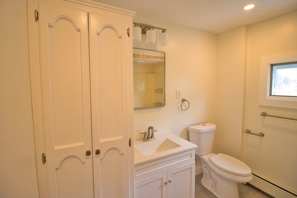 40 Dean Ave, Dracut