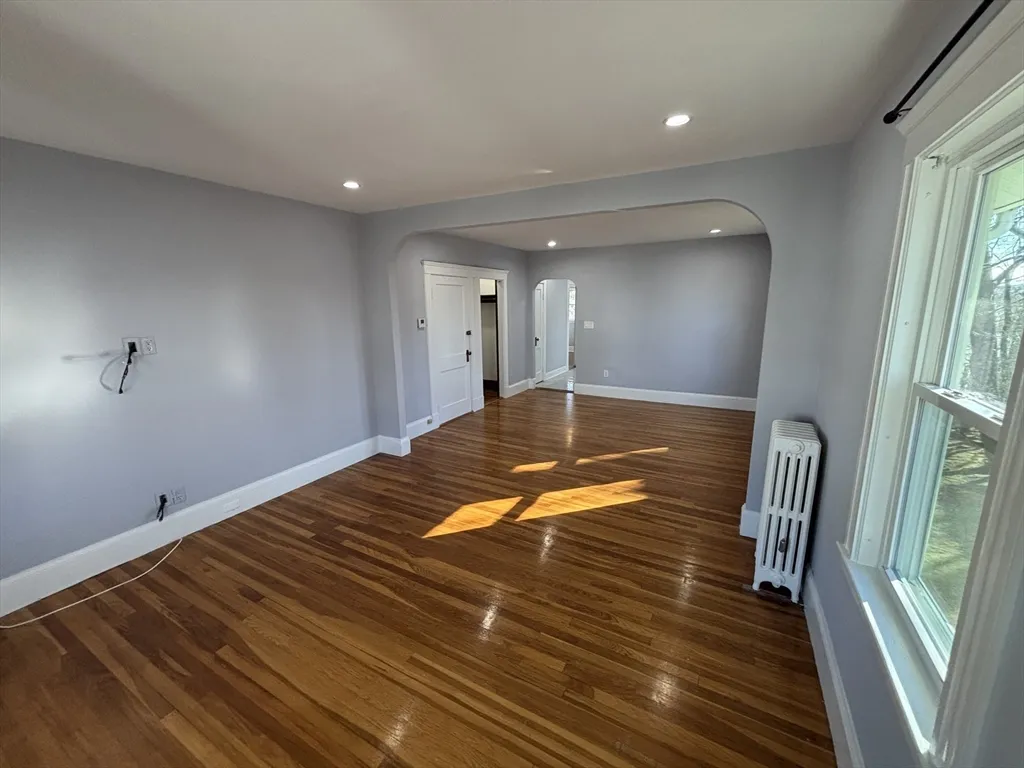 21 Savin Ave, Norwood