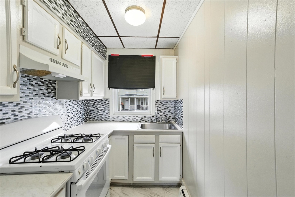 439 Lowell St, Lawrence