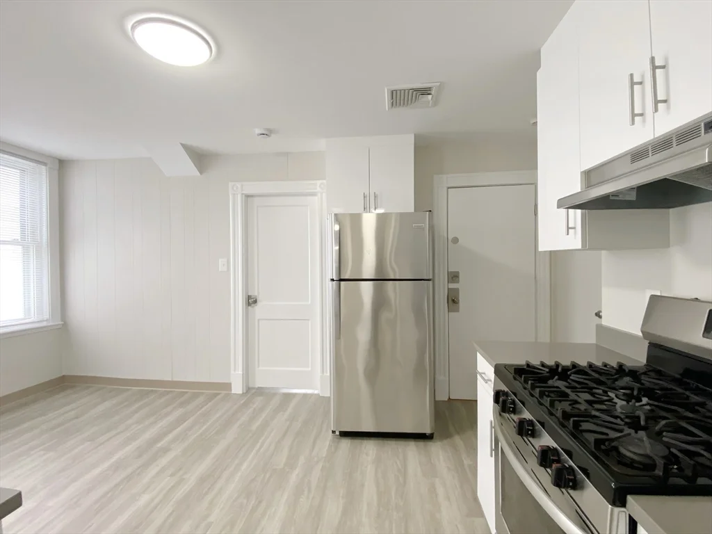 44 Jones Rd, Revere