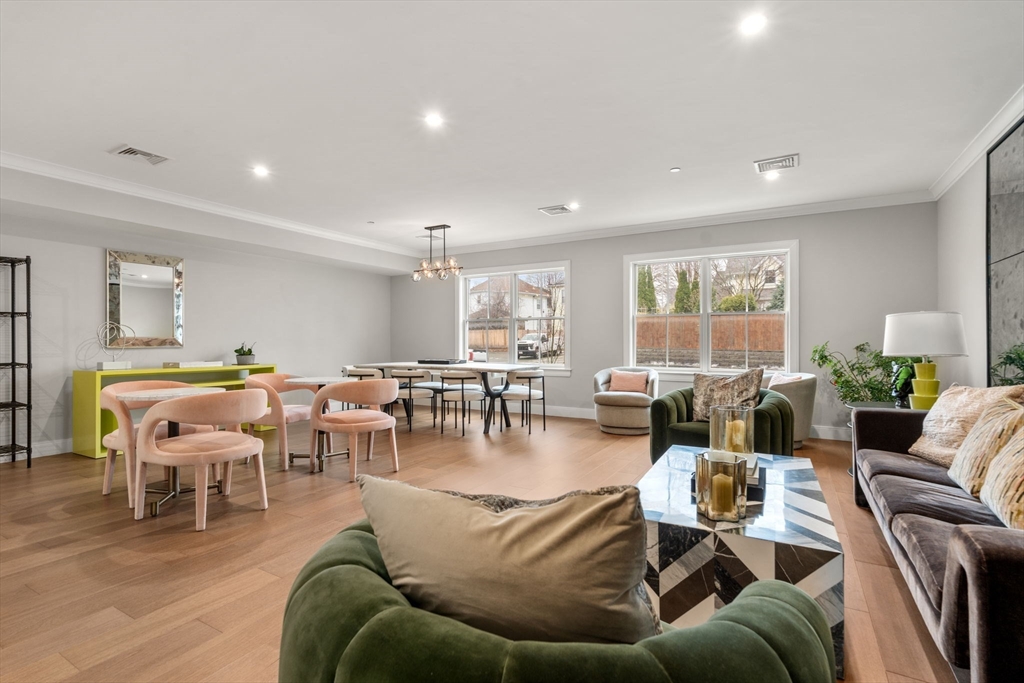 425 Lagrange St, West Roxbury