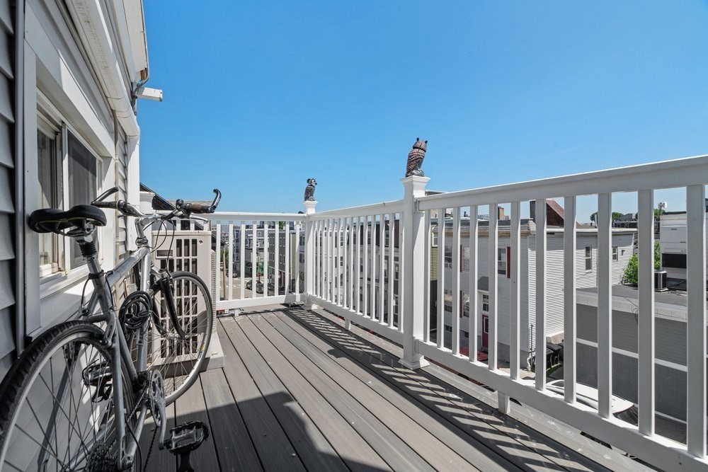 674 E Broadway, South Boston