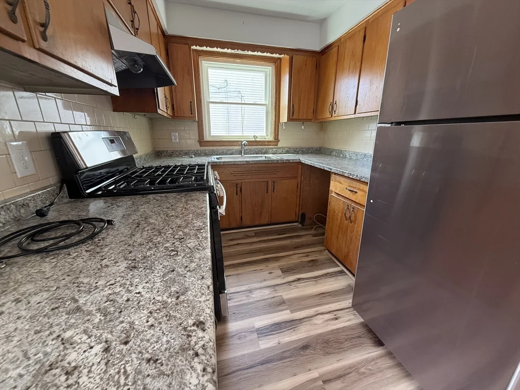 631 Walnut St, Fall River