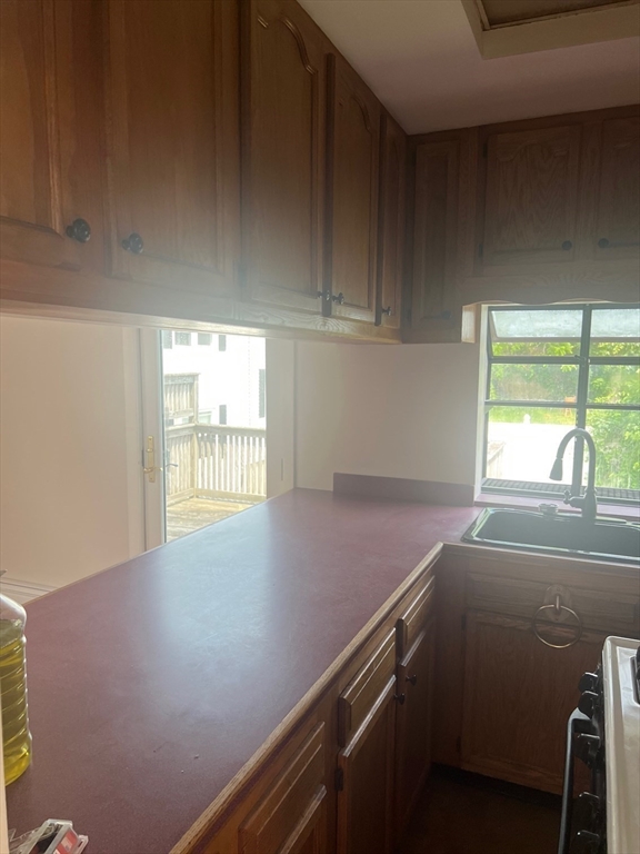 31 Hanover, Fall River