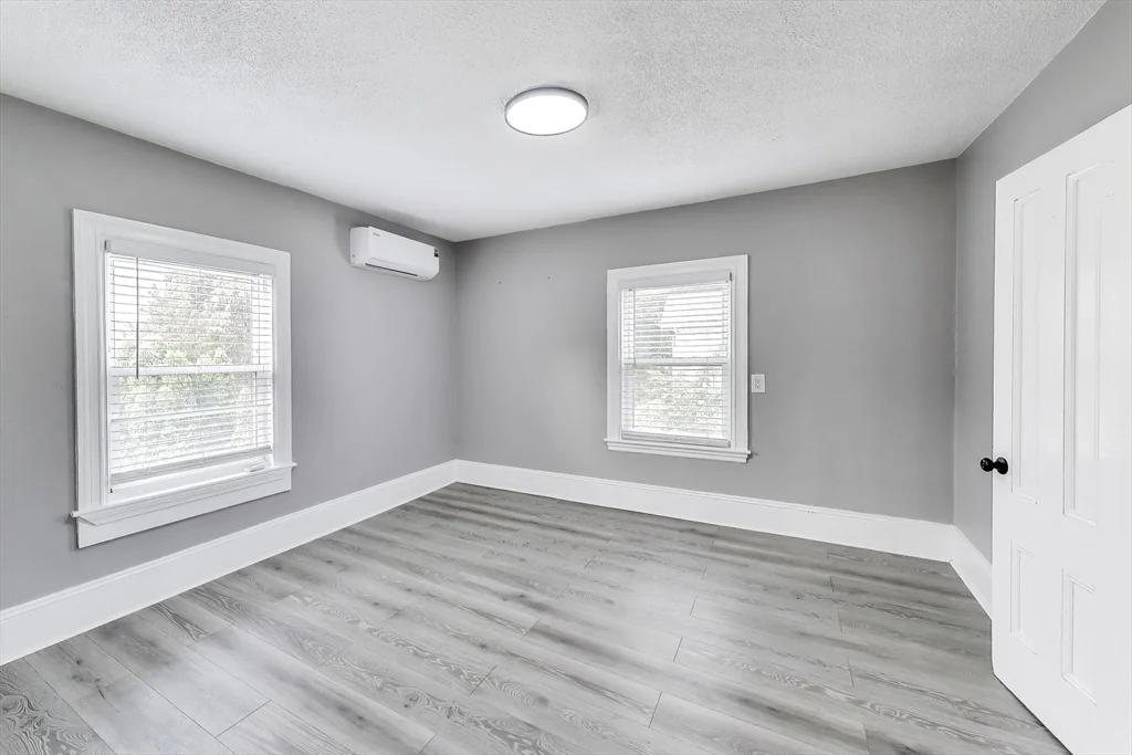 24 Clematis St, Winchester