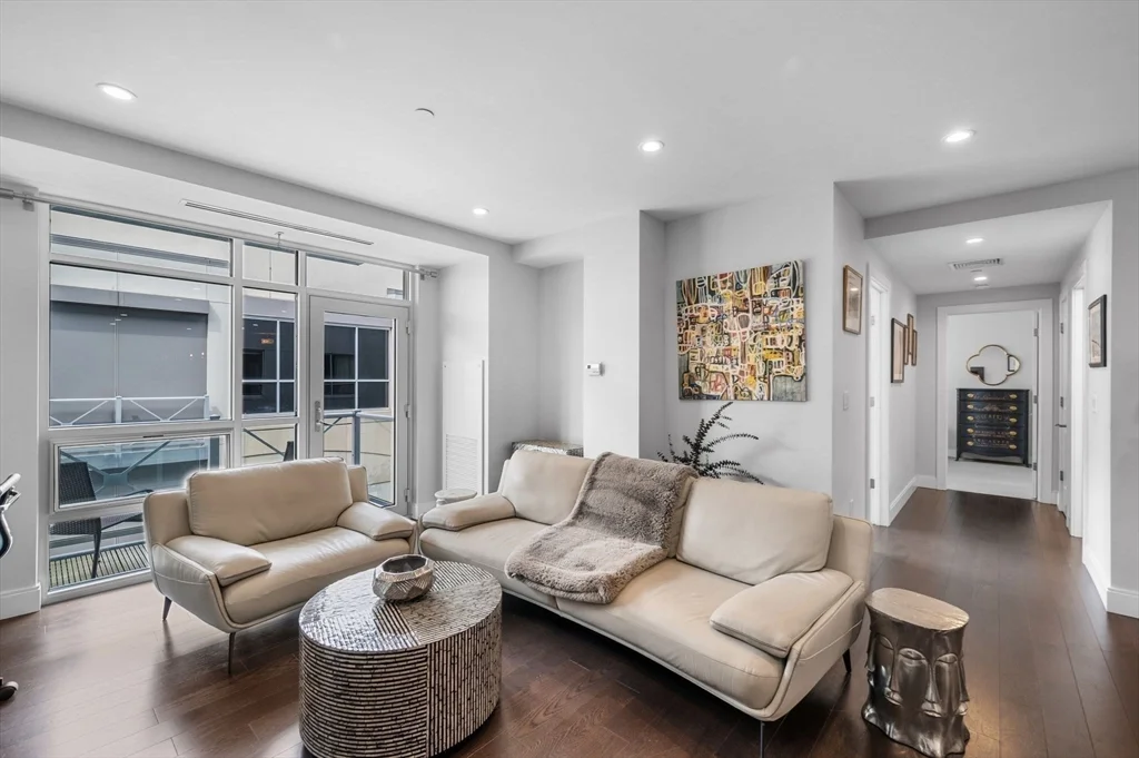 201 Elliott St, Beverly