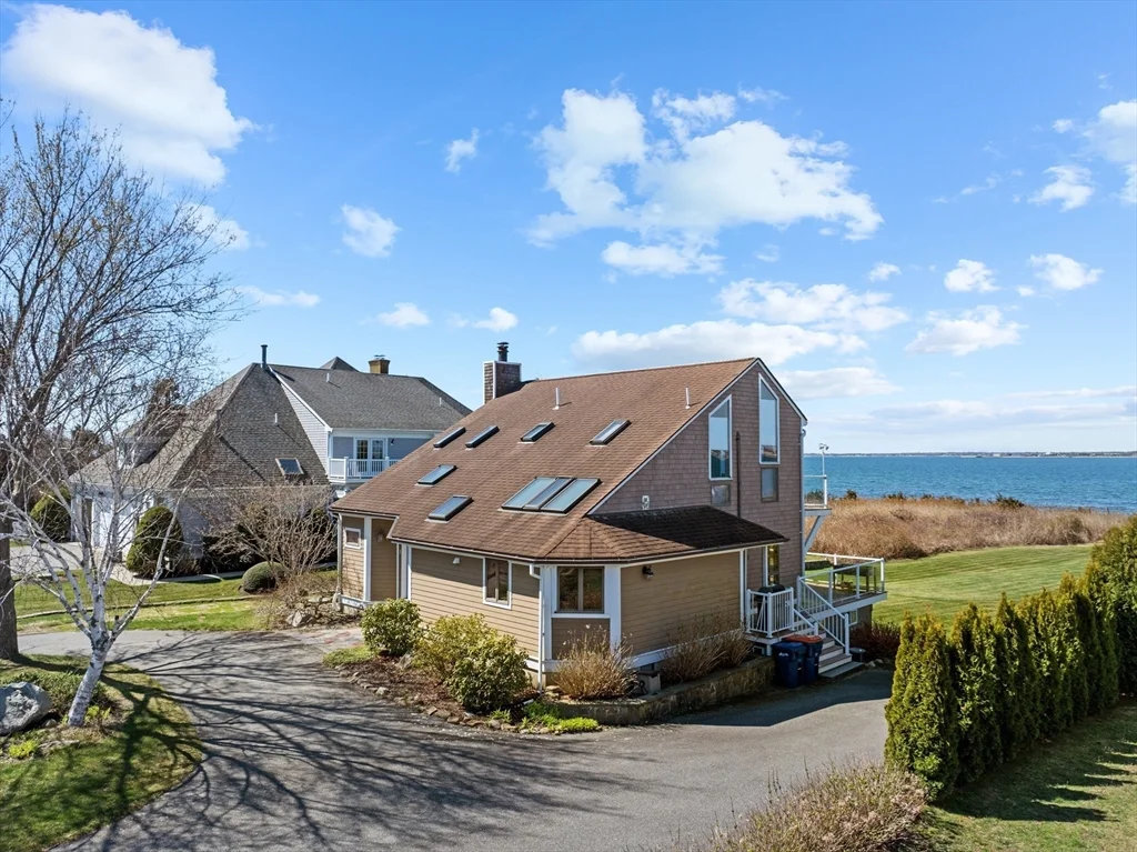 2 Windward Way, Sconticut Neck