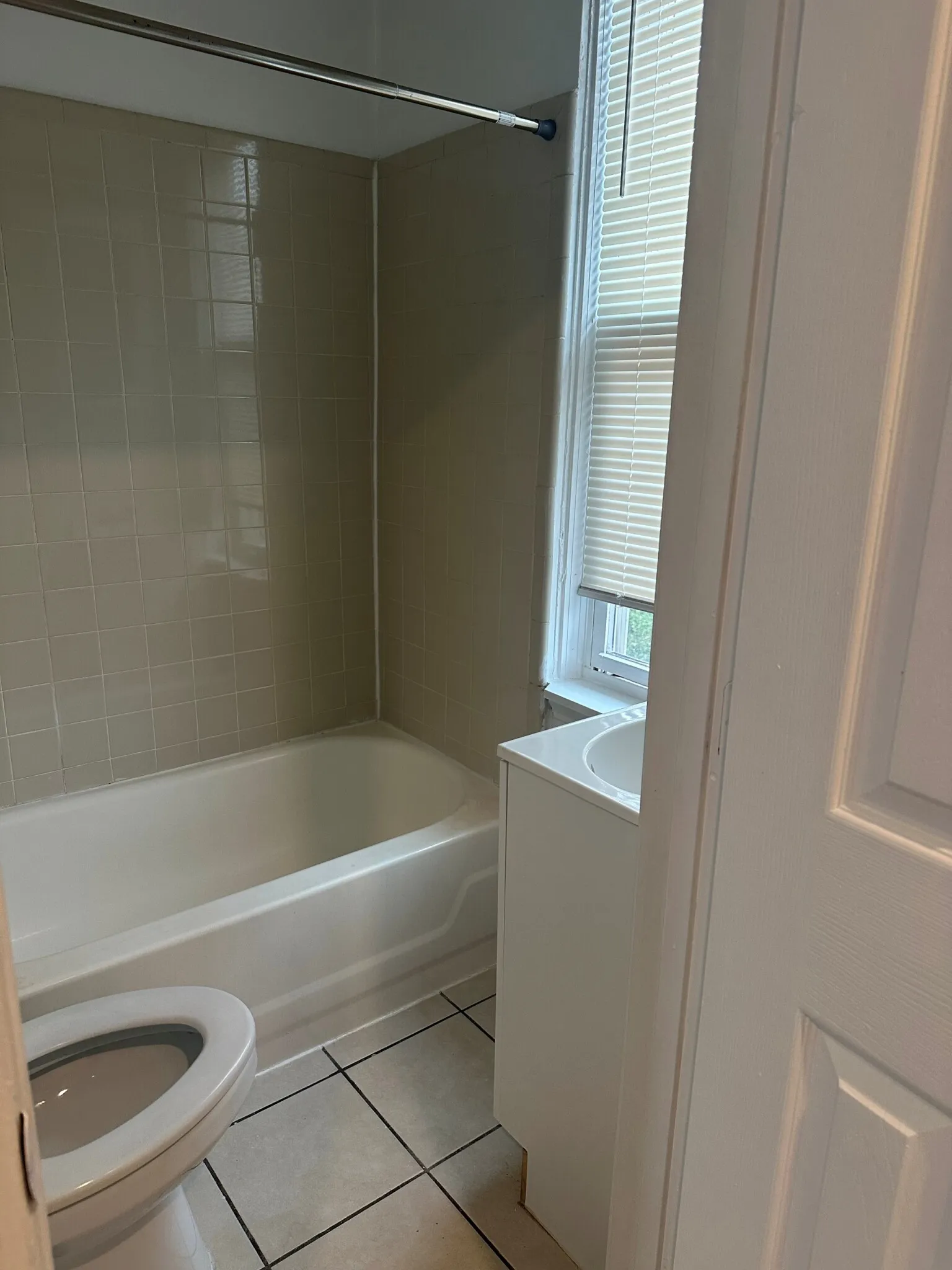 7 Greenville St, Roxbury