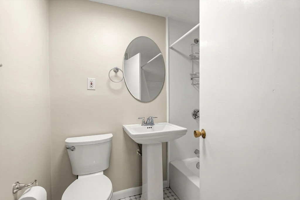 4925 Washington St, West Roxbury