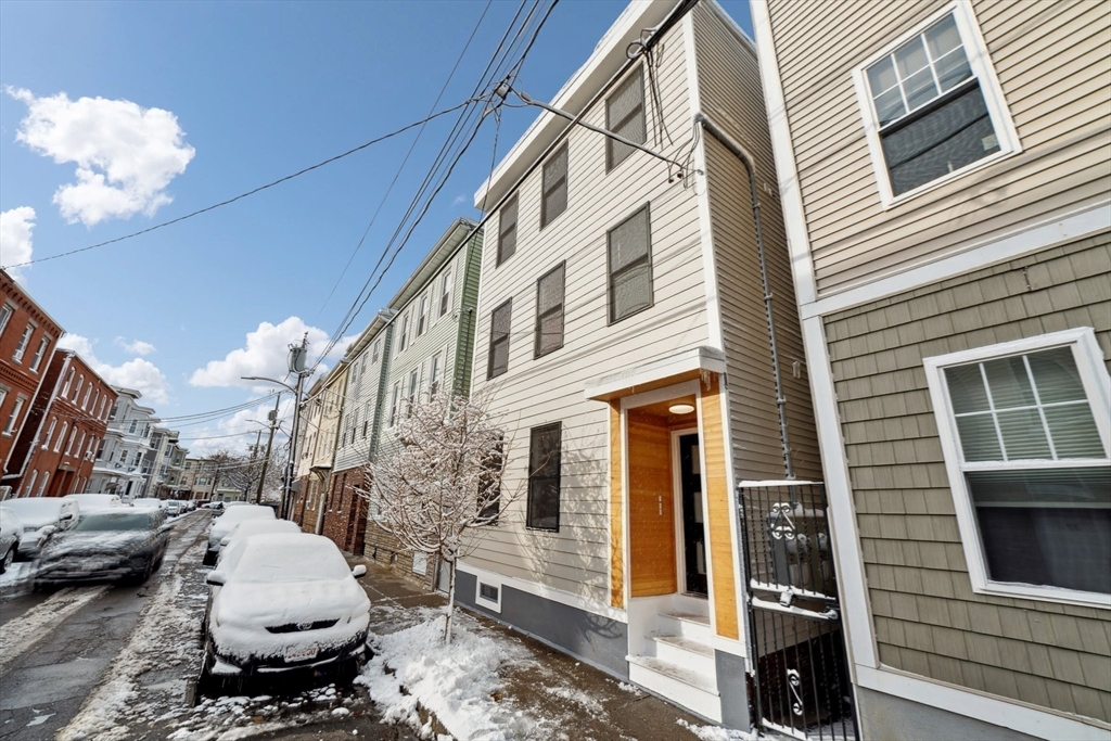 34 Morris St, East Boston