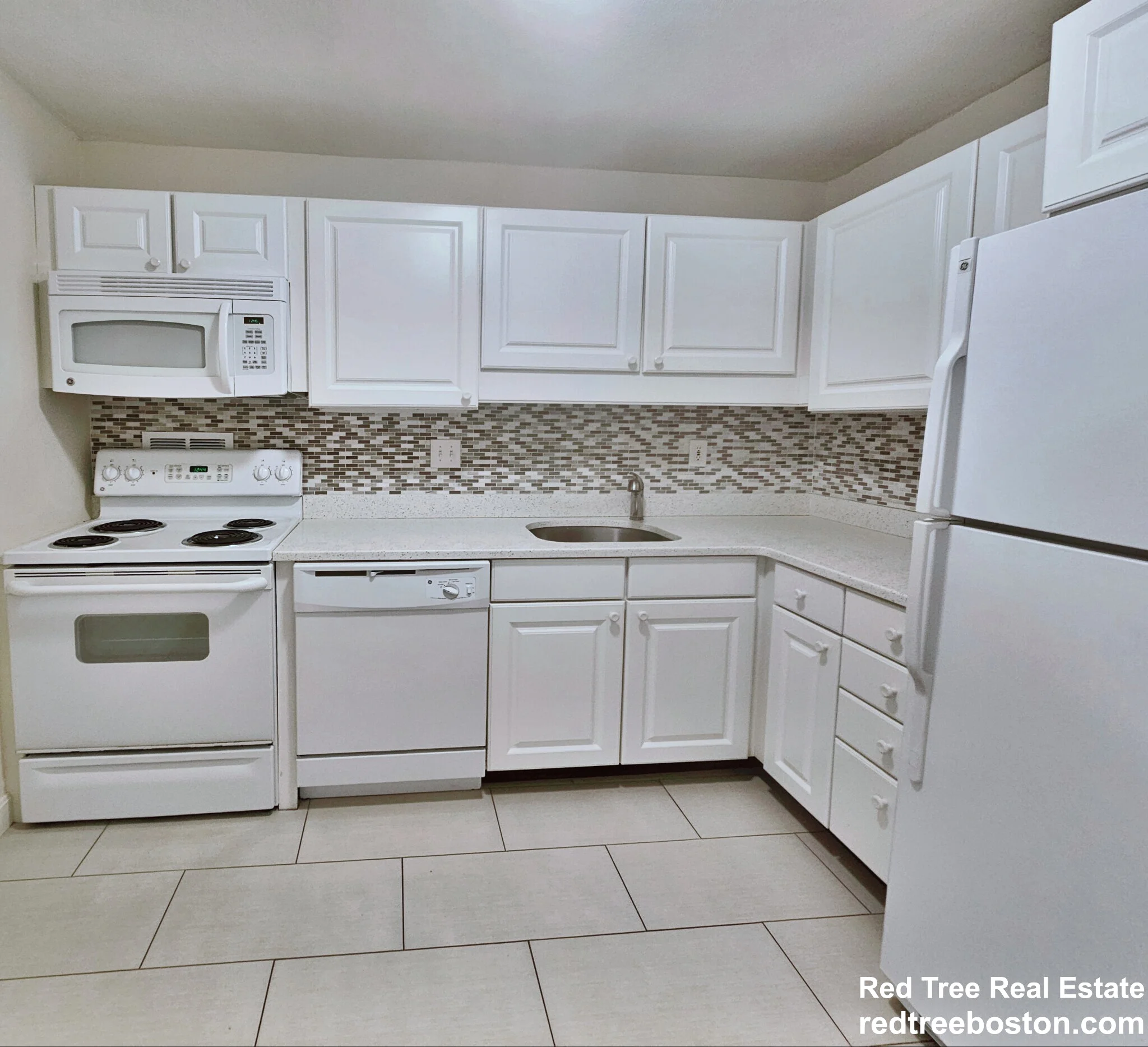 101 Monmouth St, Longwood