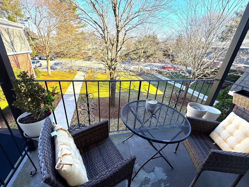 80 Walnut St, Canton