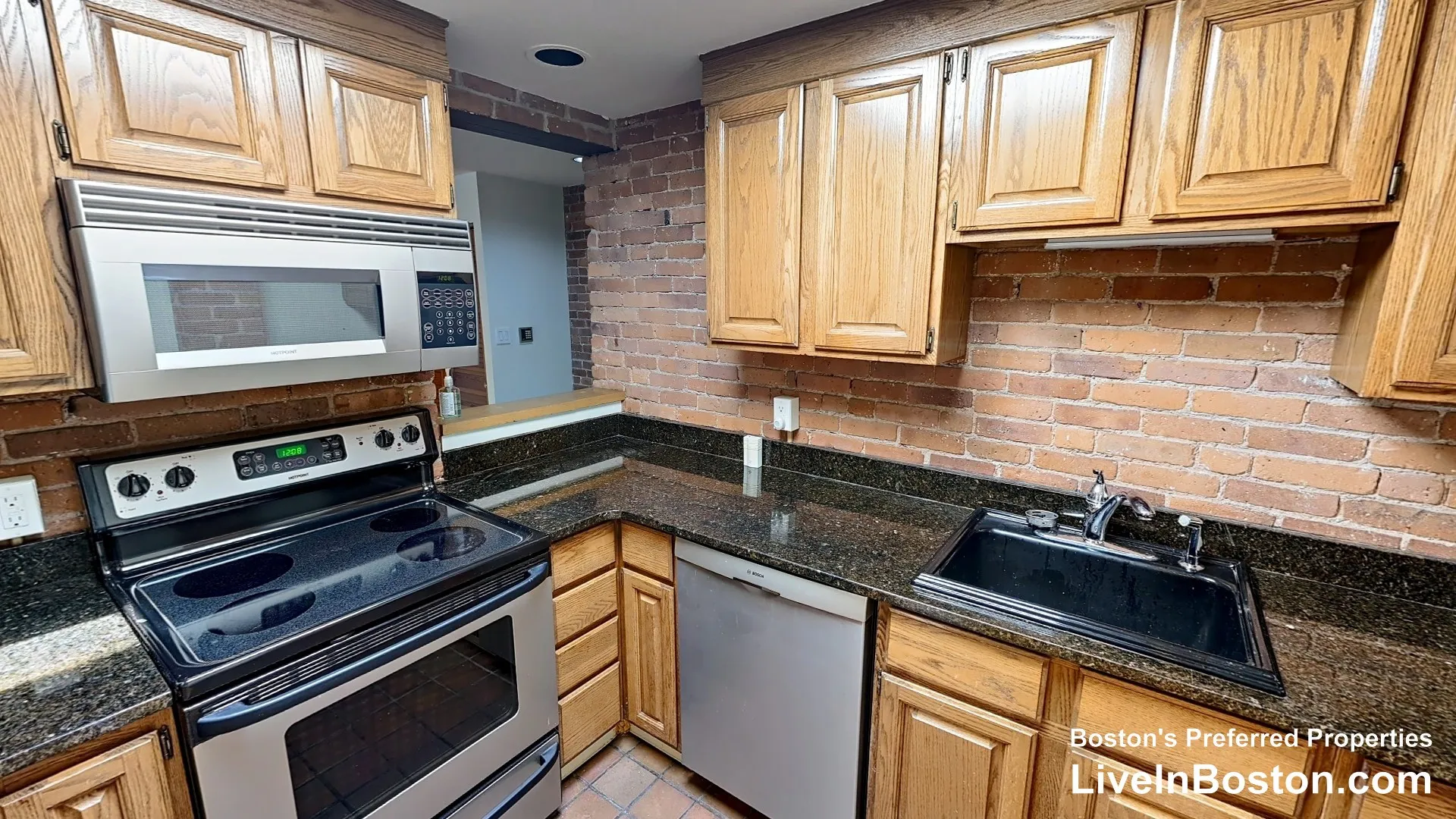 95 Gainsborough St, Fenway