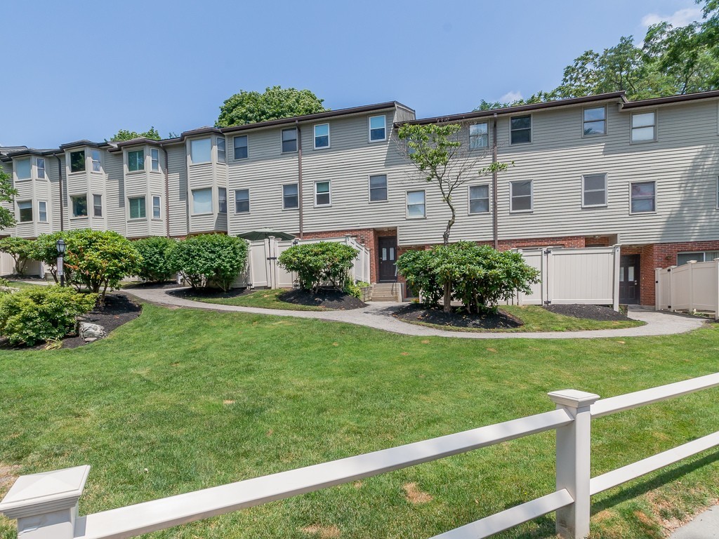 70 Regent Circle, Brookline