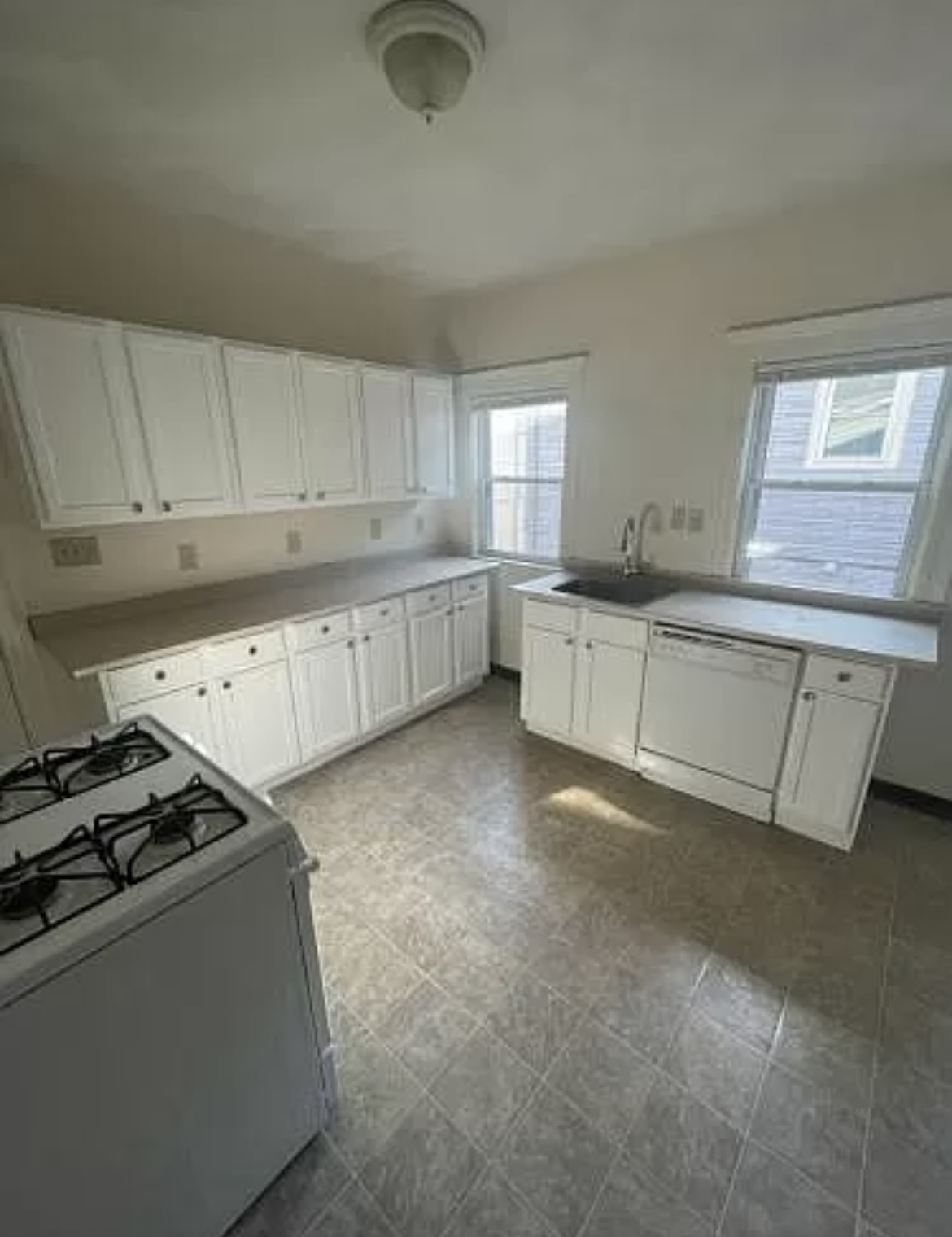 10 Pinkham Rd, Medford