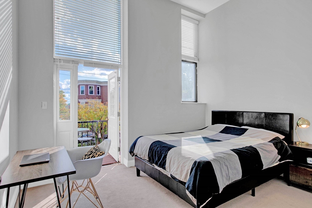 841 Parker St, Mission Hill