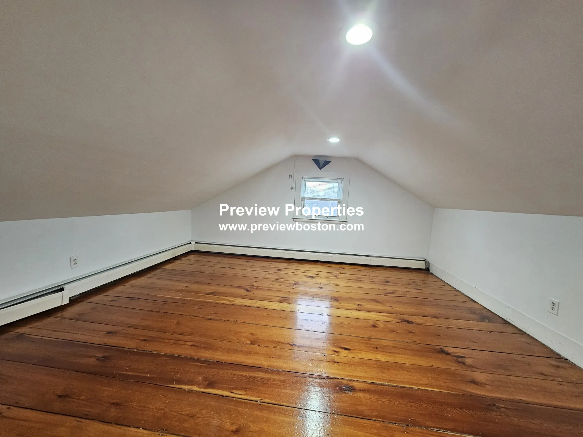 300 Faneuil St, Oak Square