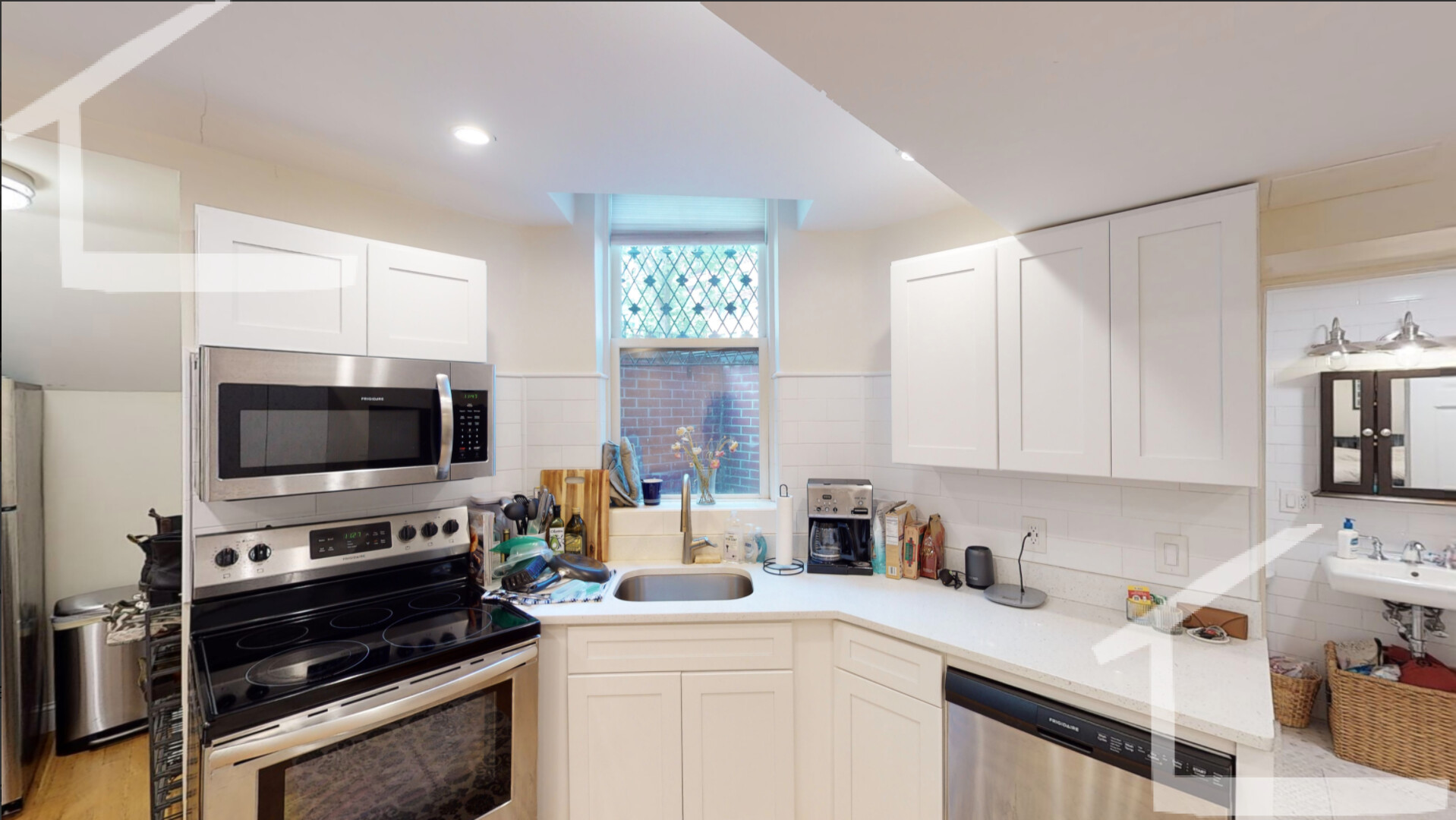 1 Gloucester St, Back Bay