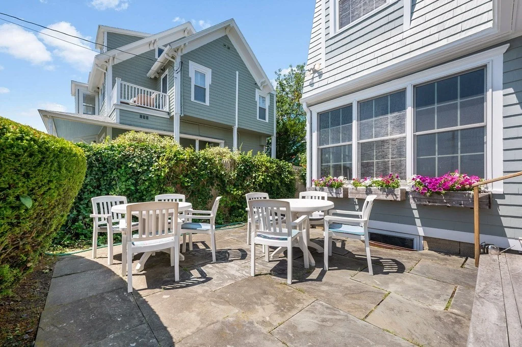 4 Spray Ave, Marblehead