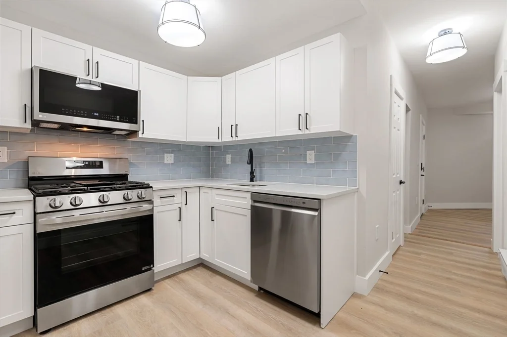 17 M St, South Boston