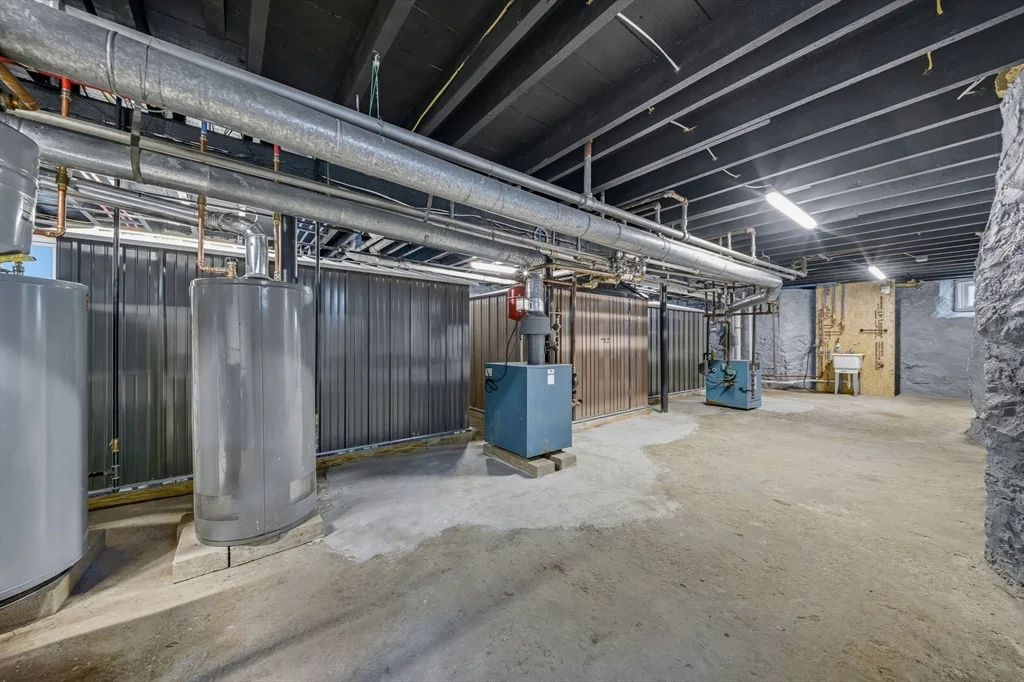 24 Hinckley, Dorchester