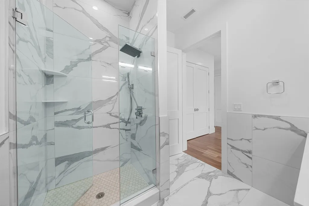 218 Old Colony Ave, South Boston