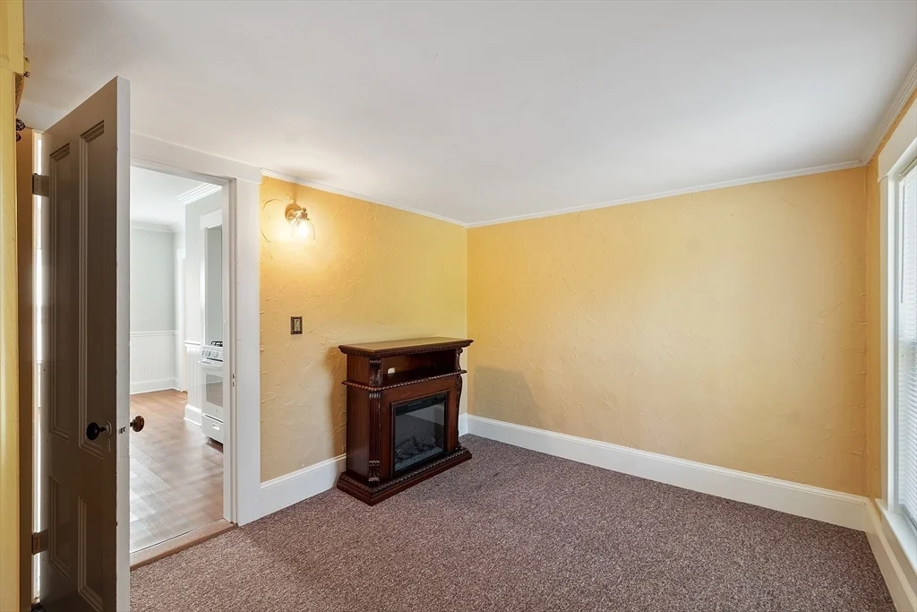 29 River Rd, Pepperell