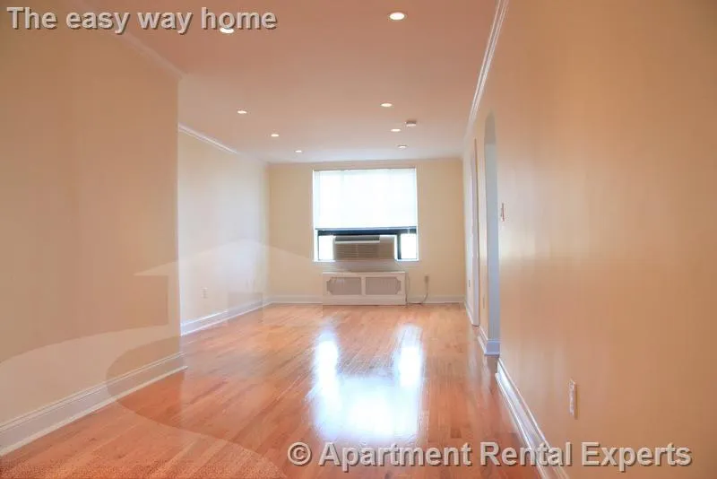 60 Brattle St, Harvard Square