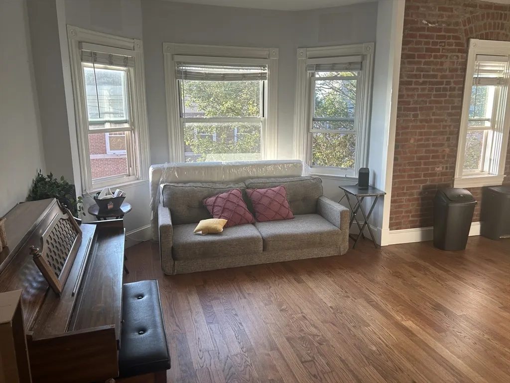 495 Broadway, South Medford