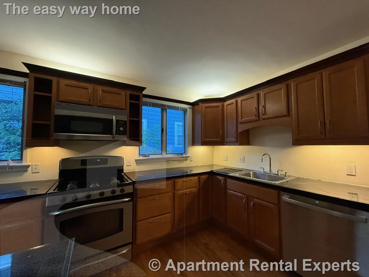 67 Fairfax St, Tufts