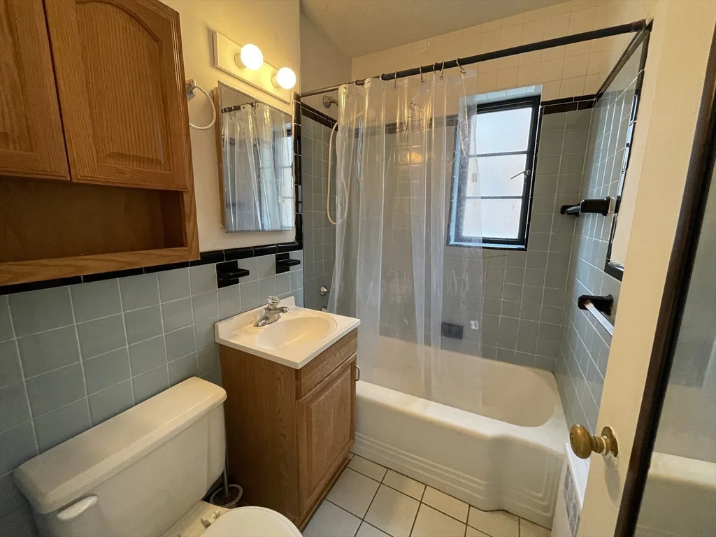 79 Sutherland, Brighton