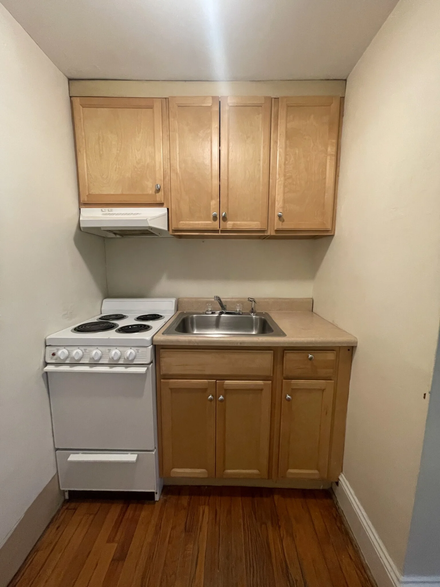 120 North Ave, Abington