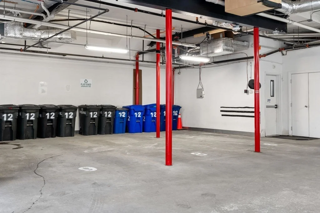 12 Mohawk St, South Boston