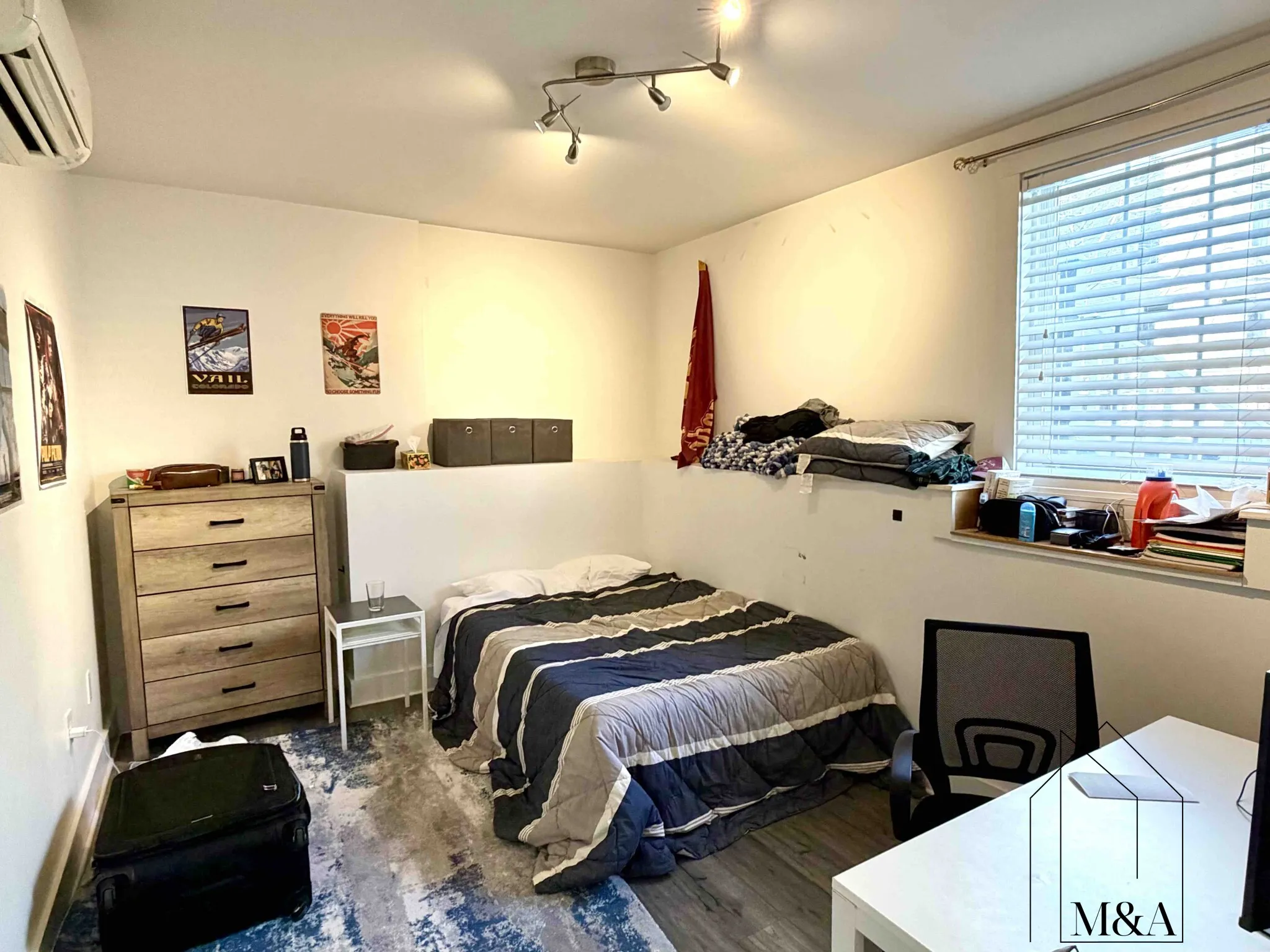 12 Braemore Rd, Brighton