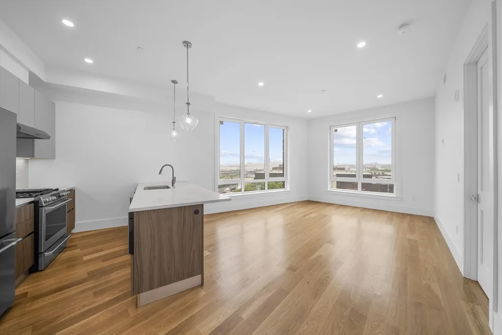 218 Old Colony Ave, South Boston