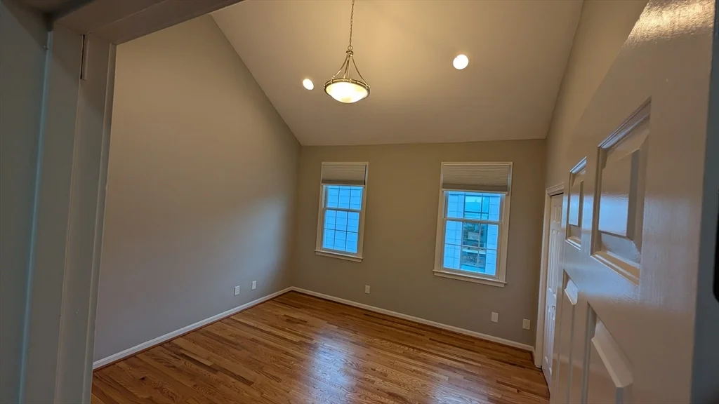 894 Main St, Wakefield