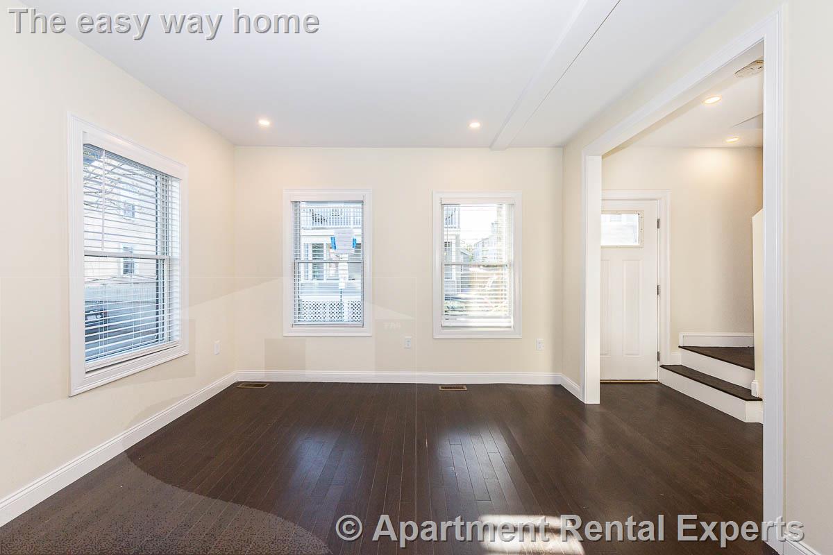 5 Malvern Ter, Tufts