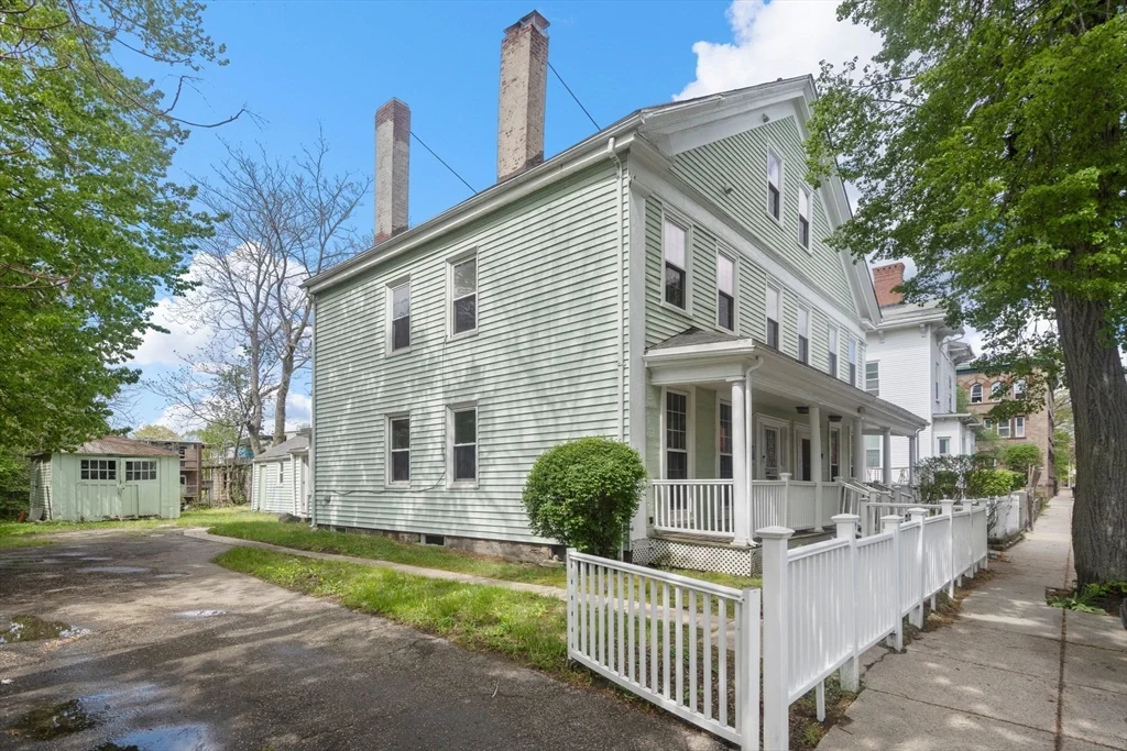 101 Mount Pleasant Ave, Roxbury