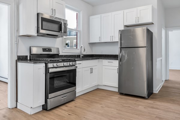 40 Summer St, Lawrence