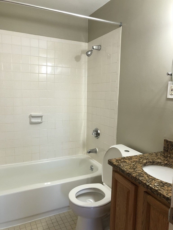 8 Albemarle Ct, Back Bay