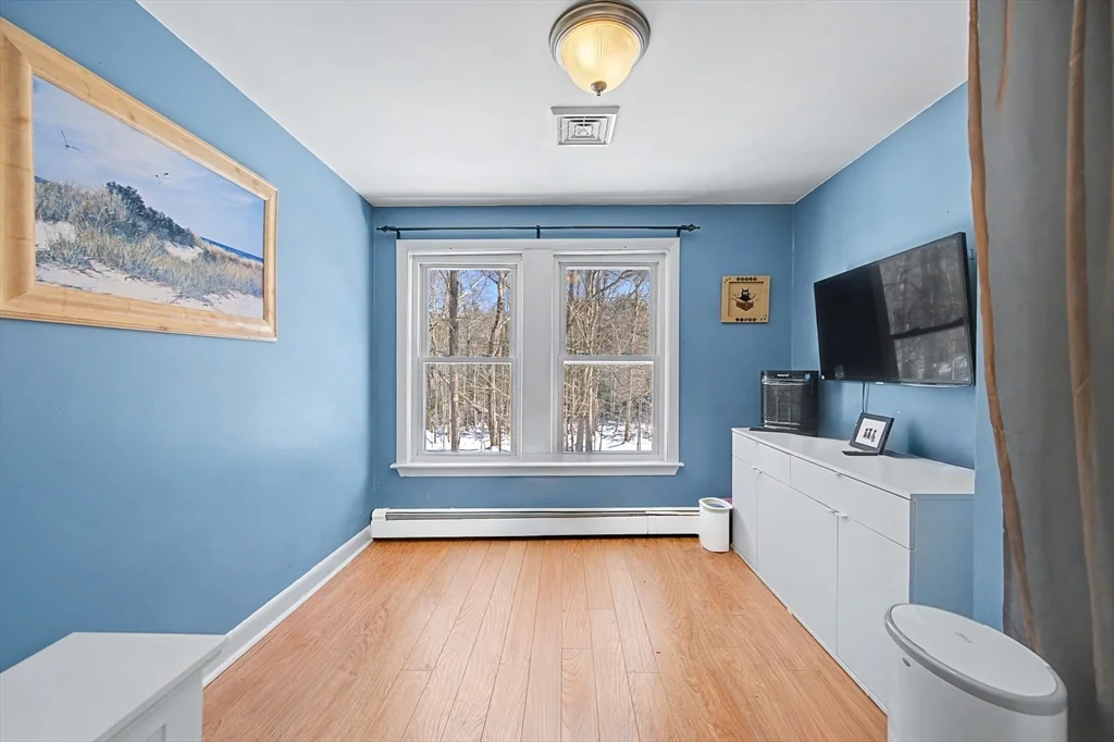 268 Wood St, Hopkinton