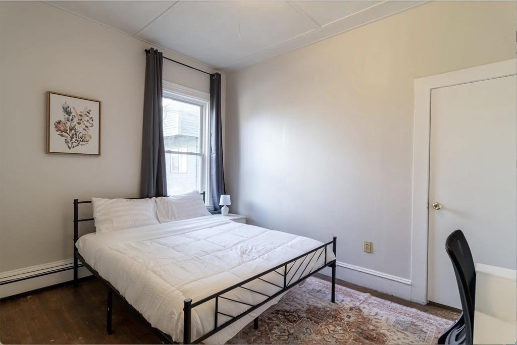 4A Sherman, Neighborhood Nine