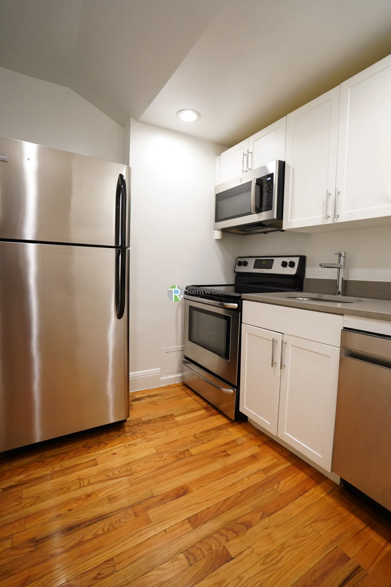 10 Brainerd Rd, Allston