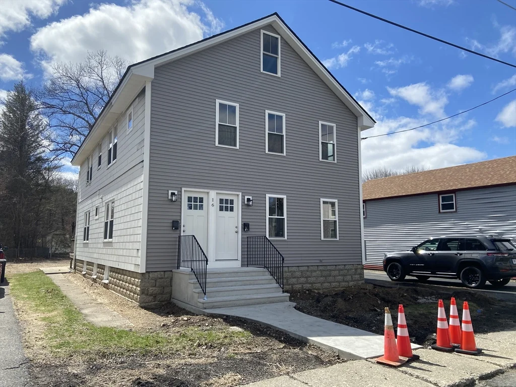 16 Taft St, Uxbridge