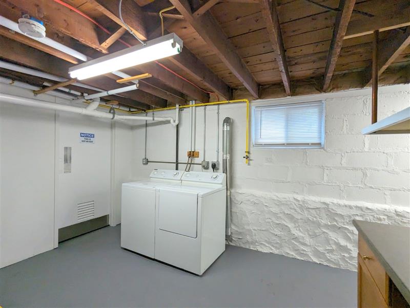 13 Kimball Rd, Watertown