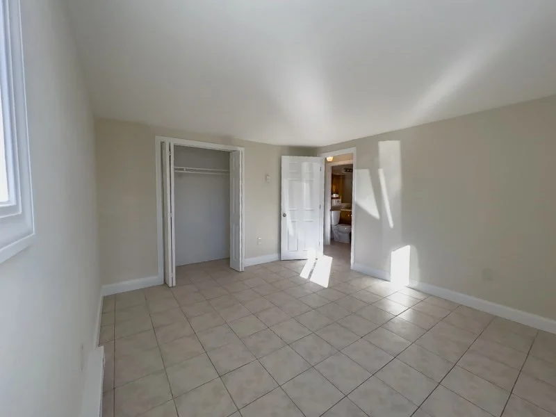 592 American Legion Highway, Roslindale