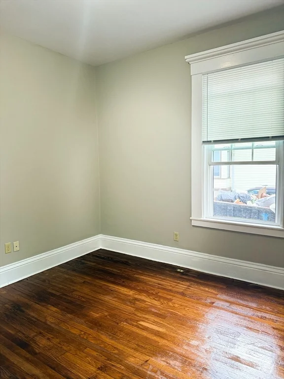 65 Chestnut St, New Bedford